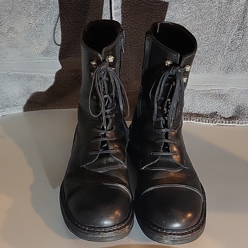 Mens Versace zip up combat boots. Made in Italy 🇮🇹